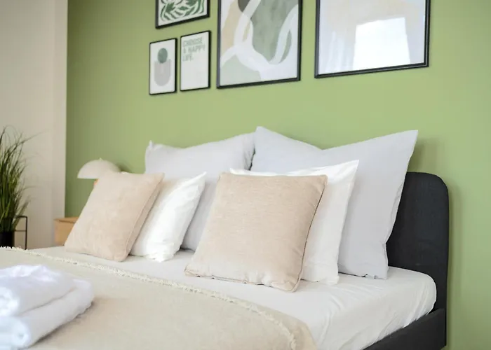 Bright 2br - 8th Floor, Balcony, Free Parking - By Gravity Apartamento *