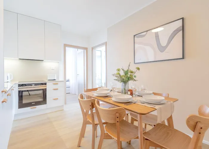 Apartamento Bright 2br - 8th Floor, Balcony, Free Parking - By Gravity Praga
