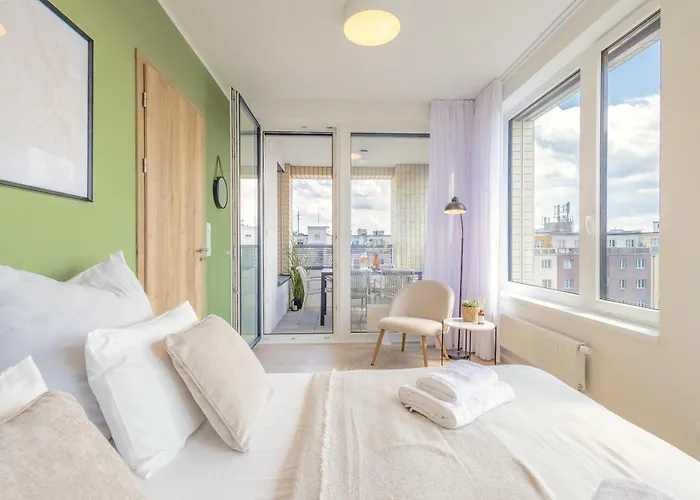 Bright 2br - 8th Floor, Balcony, Free Parking - By Gravity * Praga