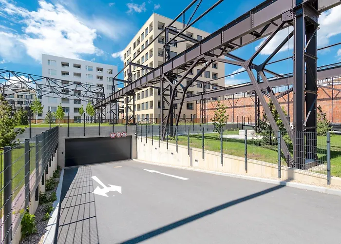 Apartamento Bright 2br - 8th Floor, Balcony, Free Parking - By Gravity *