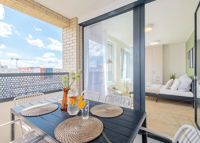 Bright 2br - 8th Floor, Balcony, Free Parking - By Gravity * Πράγα