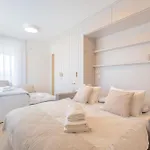 Apartmán Bright 2br - 8th Floor, Balcony, Free Parking - By Gravity Praha