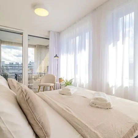 Apartman Bright 2br - 8th Floor, Balcony, Free Parking - By Gravity Prága